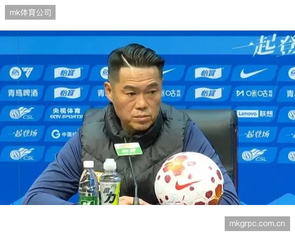 板凳深度将决定球队在漫长赛程中的竞争力,年轻边锋能否成为改变战局的X因素。 板凳深度将决定球队在漫长赛程中的竞争力,年轻边锋能否成为改变战局的X因素。
